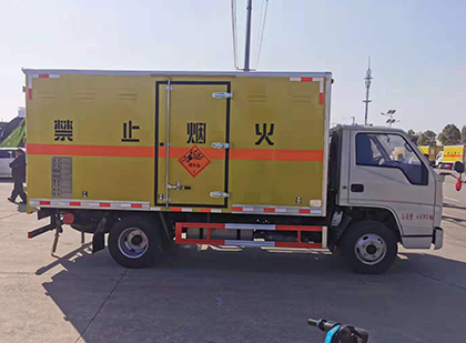 鄂伦春爆破器材运输车技术升级与安全合规新趋势
