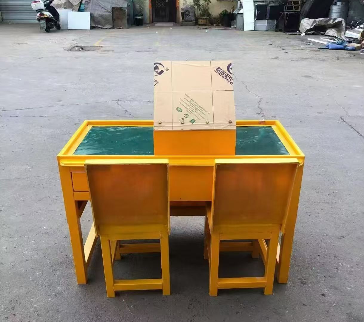 鄂伦春防静电导通桌井下煤矿火工品发放桌：危险品流转的安全守护者