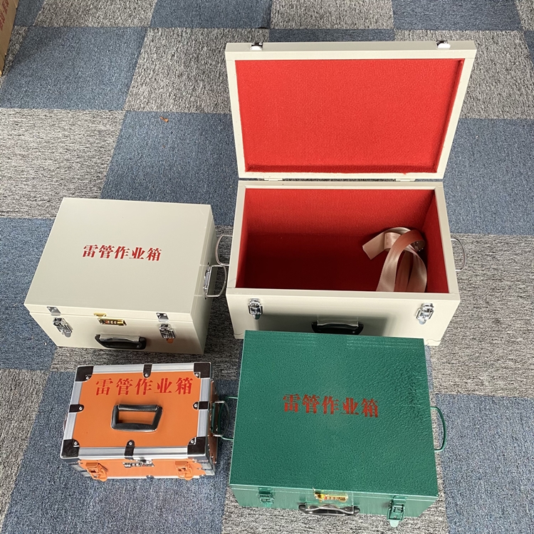 鄂伦春爆破工程作业箱如何选择？玻璃钢与传统材质的全面对比